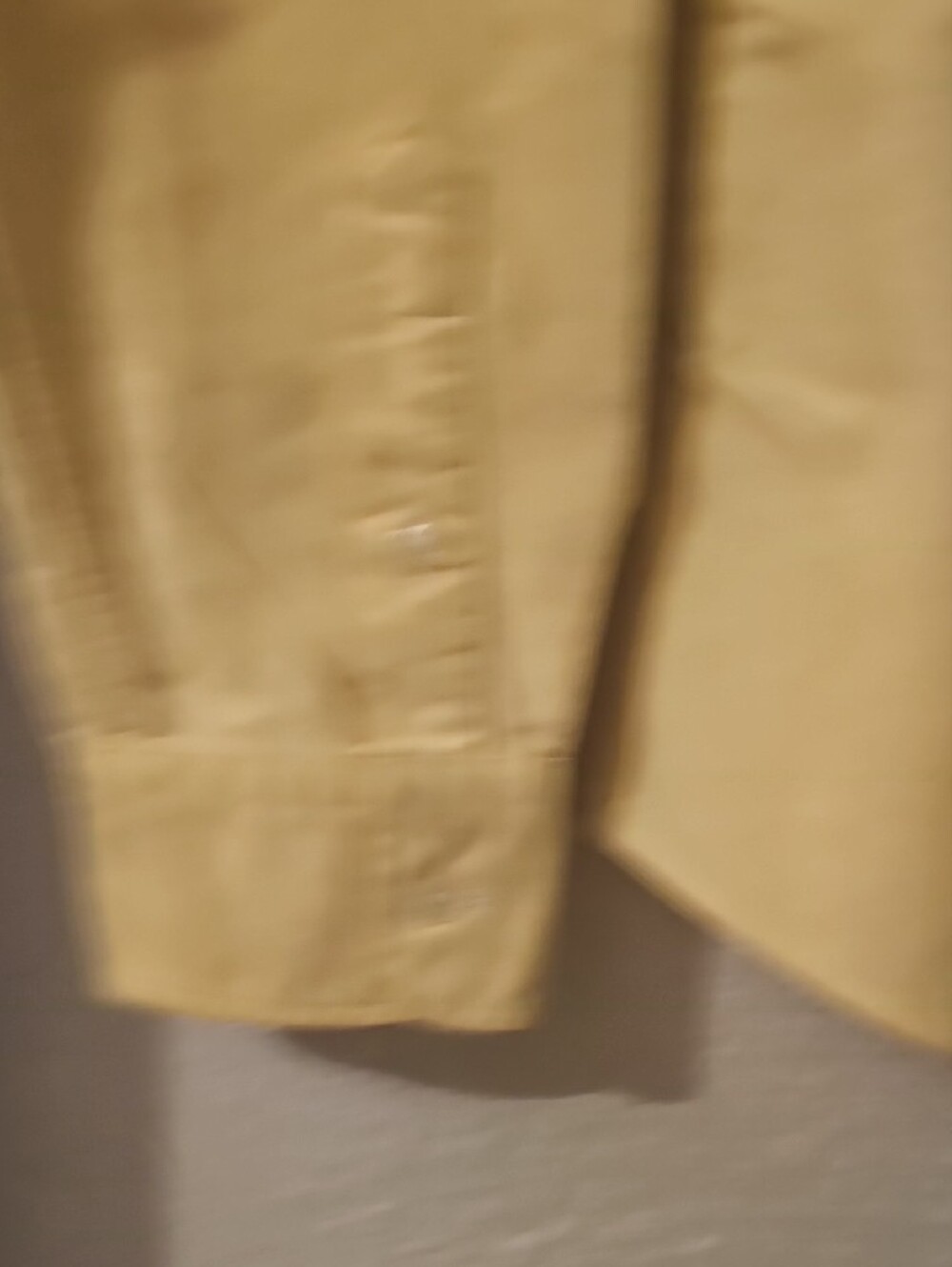 Ralph Lauren Men’s Pale Yellow Button-Down Shirt with Pony Logo - Picture 5 of 6
